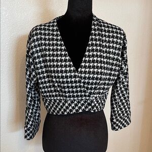 Houndstooth Wrap Crop Top - Black & White